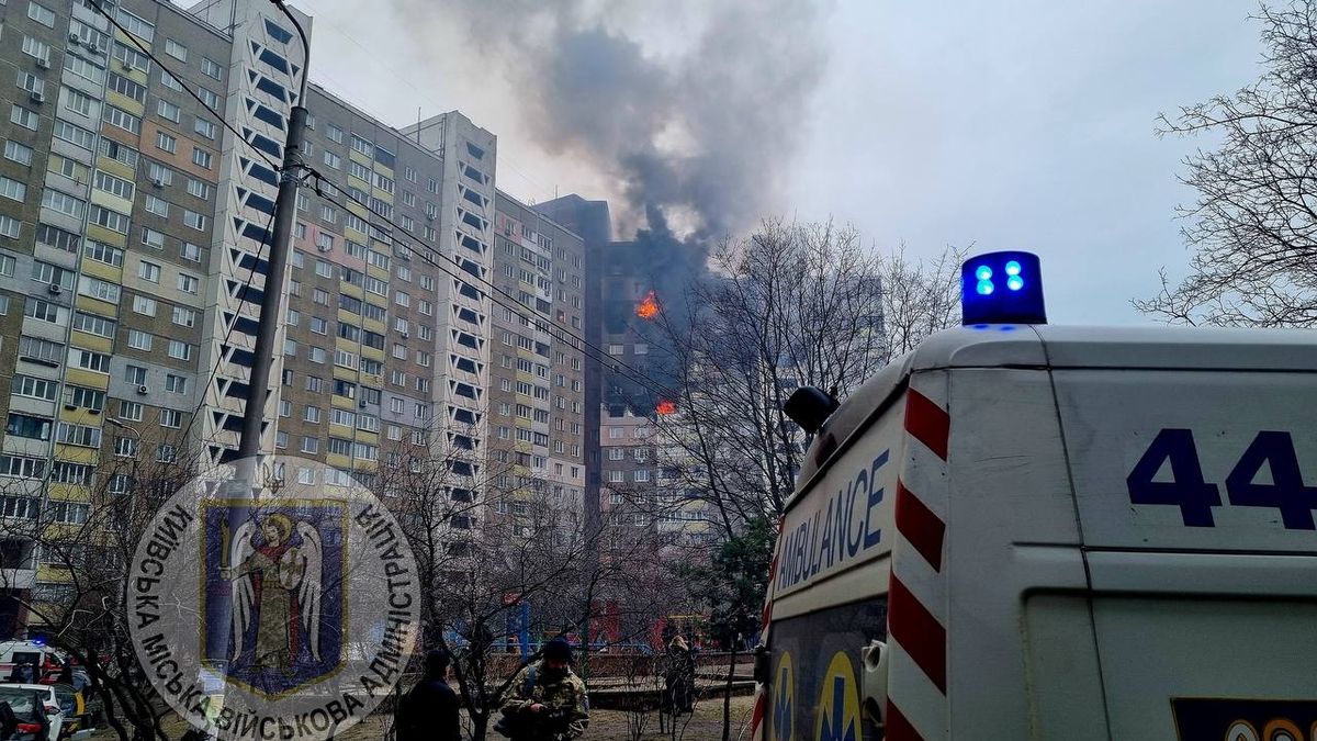 Kyjevem otřásly exploze po sestřelení ruských střel, uvedly tamní úřady
